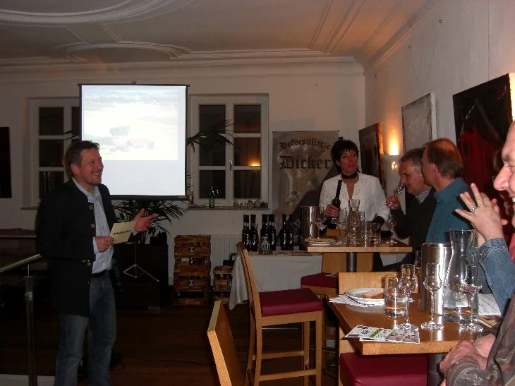 Degustation "Hofdestillerie Dicker – Edelbrände aus heimischem Obst", 11. April 2013 in der kost.bar